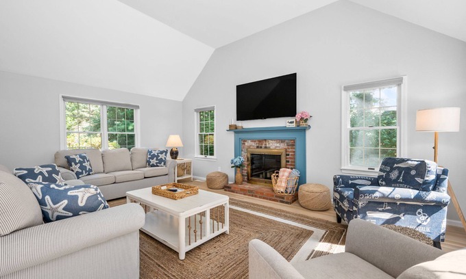 Hopewell Junction House | On Cape Time – Family Friendly Relaxing Escape