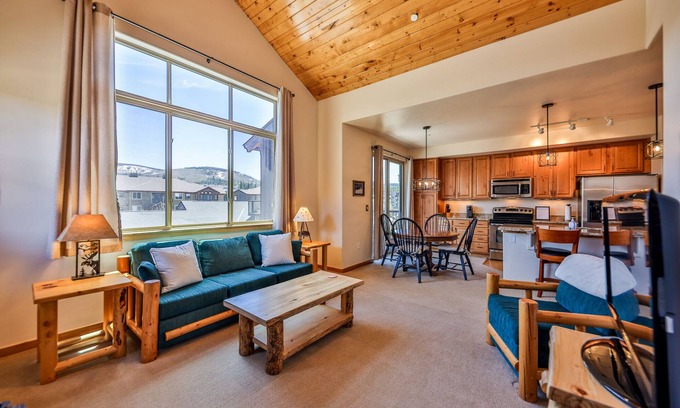 Winter Park Condo | On Hideaway Park! Hot tub, Pool, Fitness room, free parking & free ski shuttle