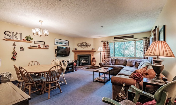 Sunday River Area Condo | On Mountain two bedroom unit sleeping 8
