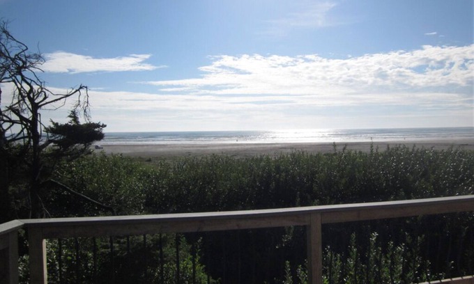 Moclips House | On the beach! Get away to the beach in beautiful Moclips - dogs welcome!