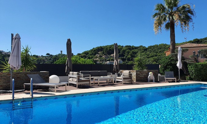 Vallauris House | On the heights of Cannes, in villa, 3 bedrooms, swimming pool