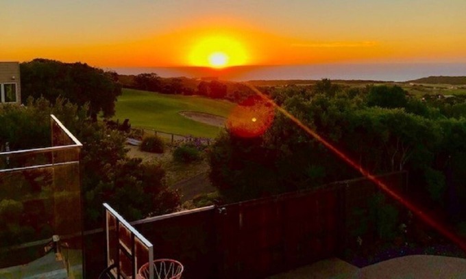 Cape Schanck Villa | On the RACV golf course with spectacular ocean views