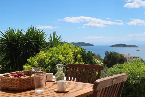 Katsarou House | Onar Houses