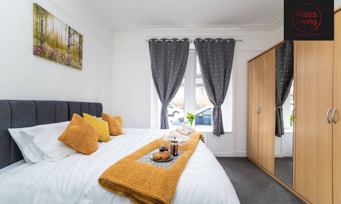 Coatbridge Apartment | One Bedroom Apartment by Klass Living Serviced Accommodation Coatbridge - Albion Apartment with Wifi and Parking