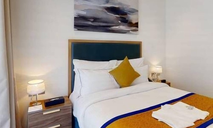 Al Mankhool Apartment | One Bedroom Apartment Near Al Maya Supermarket By Luxury Bookings