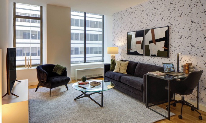 Financial District Apartment | One Bedroom in Luxury Building, near Wall Street