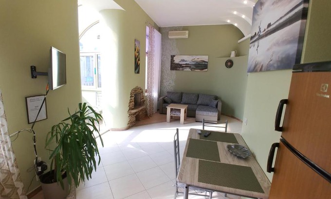 Besarabka Apartment | One bedroom. Luxe. 5b Baseina str. Near Arena City