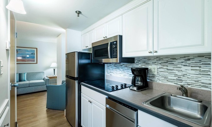Northeast Virginia Beach Apartment | One Bedroom Suite Marina View at VSA Resorts - The Ocean Key Deluxe