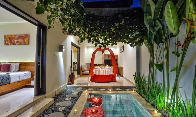 Denpasar Barat Villa | One Bedroom Villa near to Canggu Club