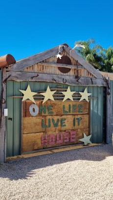 Curlwaa House | One Life Live It Farm stay