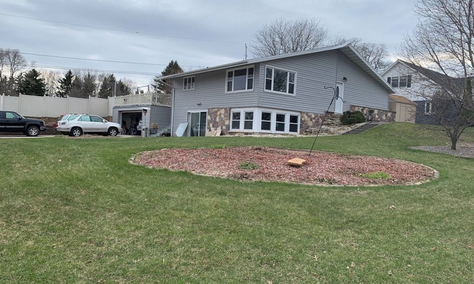 Green Bay House | One night rentals available for draft! With in walking distance to the NFLDraft