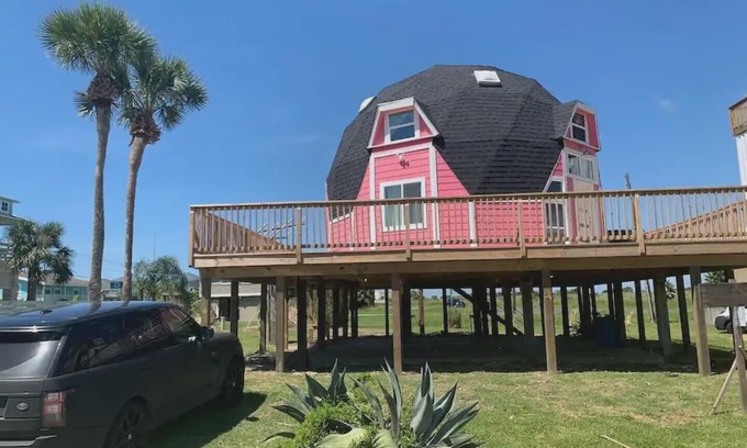 Galveston House | One of a kind Dome house