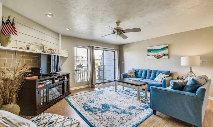 East End House | ONE OF THE BEST UNITS AROUND!