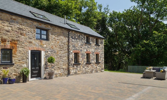 Derbyhaven Cottage | One of two immaculate holiday cottages located together in a rural location in the south of the isla