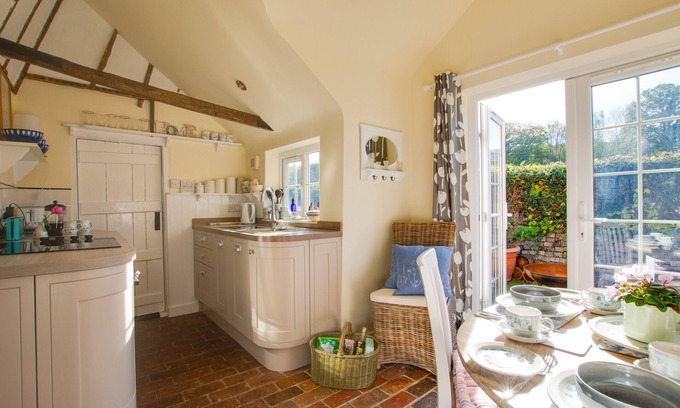 Rye House | One The Bungalows - Two Bedroom House, Sleeps 4