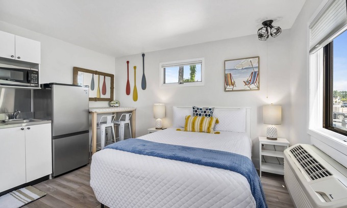 Chincoteague Condo | Only 5 minutes to Assateague National Seashore!