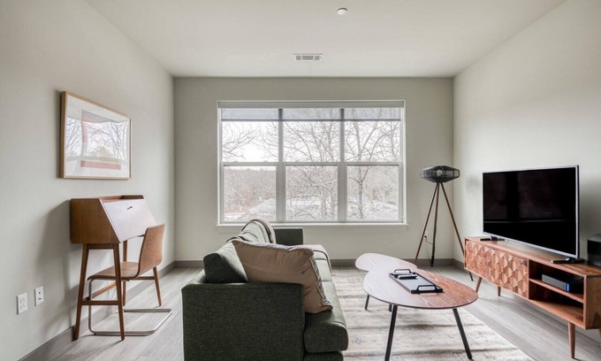 Burlington Apartment | Open Burlington 1BR w/Gym & W/D, nr Dining & Shops, by Blueground