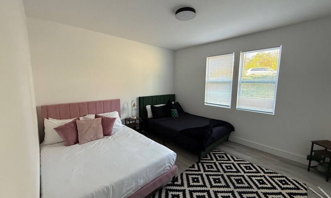 Mableton House | Opuluxe Mableton Sweet Spot Unit 1