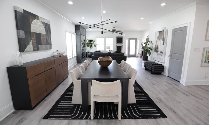 Church Street House | Orange on Knighton~Tranquil 4-bedroom house close to Hartsfield-Jackson Airport