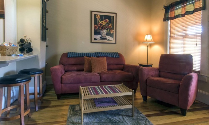 Bryson City Apartment | Orient Point Suite at the Calhoun House Inn & Suites
