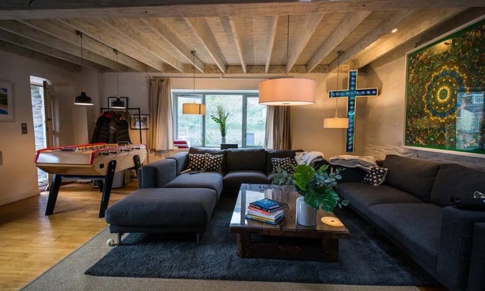 Port Isaac House | Original Port Isaac Cellar (40yds to beach). 2 x Parking. Dog friendly