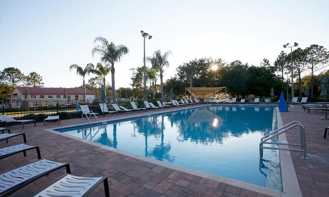 Four Corners Resort | Orlando RV Resort