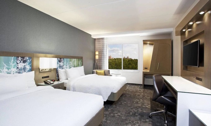 Orlando Hotel | Orlando Stay | Near Grande Lakes | 1 King Bed