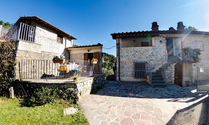 Castello Villa | Orto Degli Olivi - Tonino