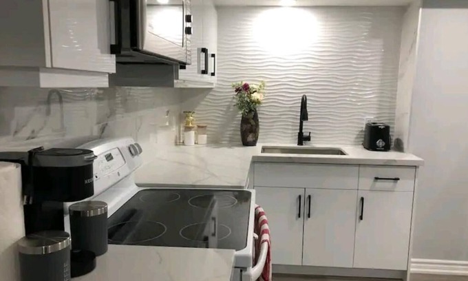 Durham Region Apartment | Oshawa Getaway!