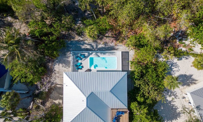 Jose's Hideaway House | ☀️ Osprey's Nest | Relaxing Coastal Pool Retreat | Sleeps 6