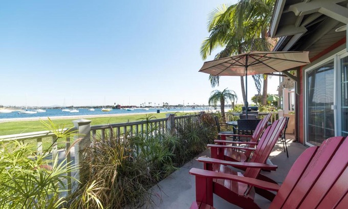 Central Mission Beach House | Ostend Vista Unit A