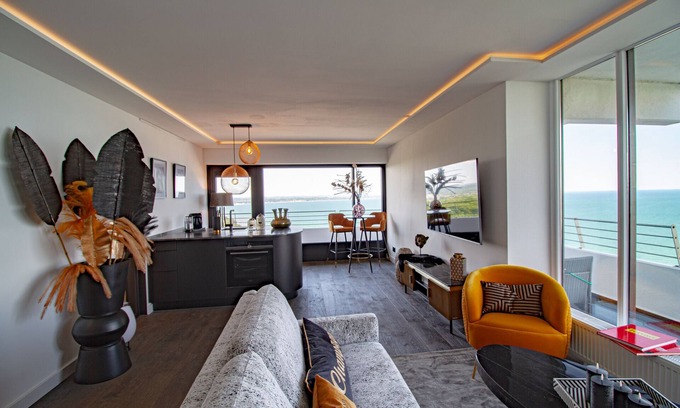 Timmendorfer Strand Apartment | Ostseeblick aus der 27. Etage Über den Timmendorfer Strand Atemberaubend!