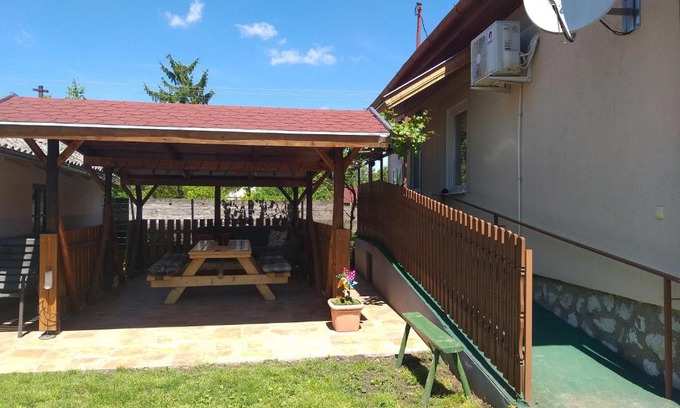 Poroszlo House | Otelló Nyaraló