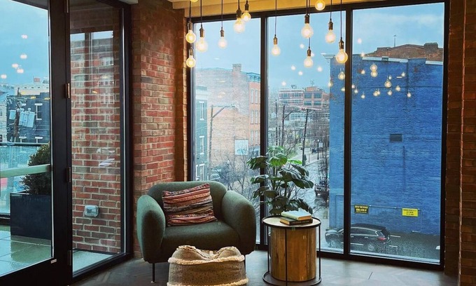 Over-the-Rhine Apartment | OTR/CBD - 1 King Bed W/Gym, Free On-Site Parking, Pool, & Club Room