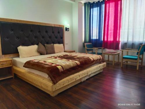 Leh House | Otsal Residency