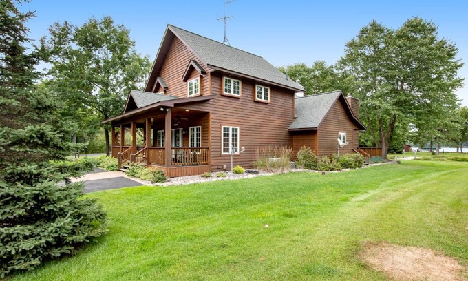 Eagle River House | Otter Island Trail