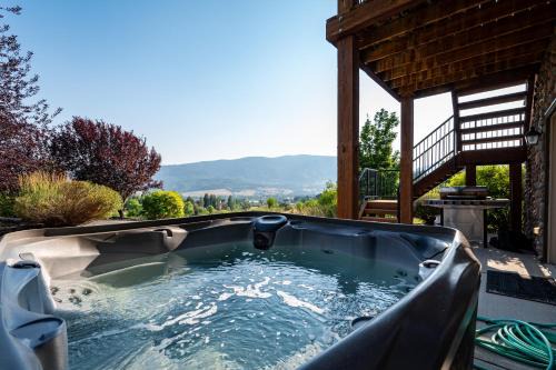 Wolf Creek House | Our Mountain Chalet with Game Room and Hot Tub