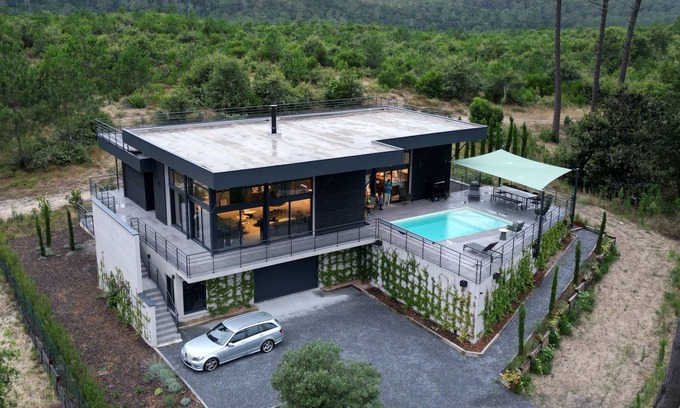 Biscarrosse Villa | Our newly built 400m2 villa promises an exclusive escape in Biscarrosse