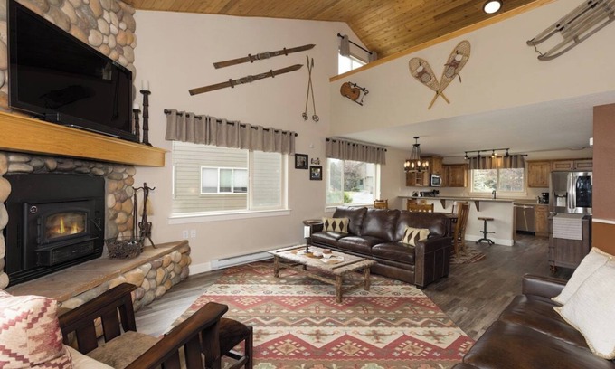 Big Sky Ski Chalet | Ousel Falls Retreat - Big Sky Town Center