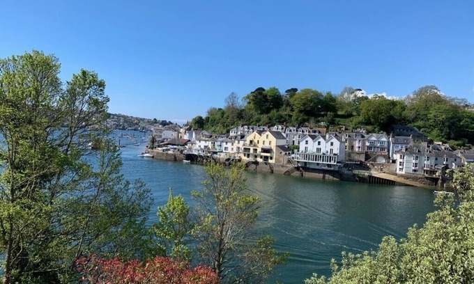 Fowey Cottage | Out of the Blue is a Refurbished Riverside Cottage with Stunning River Views