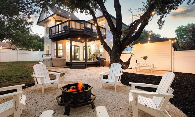 Central East Austin House | OUTDOOR PARADISE with HOT TUB and PLAYROOM