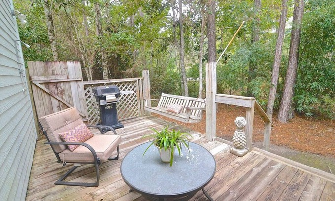 Point Clear House | Outdoorsy cottage in Fairhope, AL; pet friendly; conveniently located