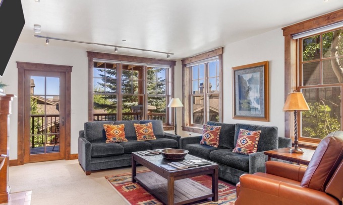 Jackson Condo | Outpost: Grand View 5020 -Fireplace, Elevator, AC!