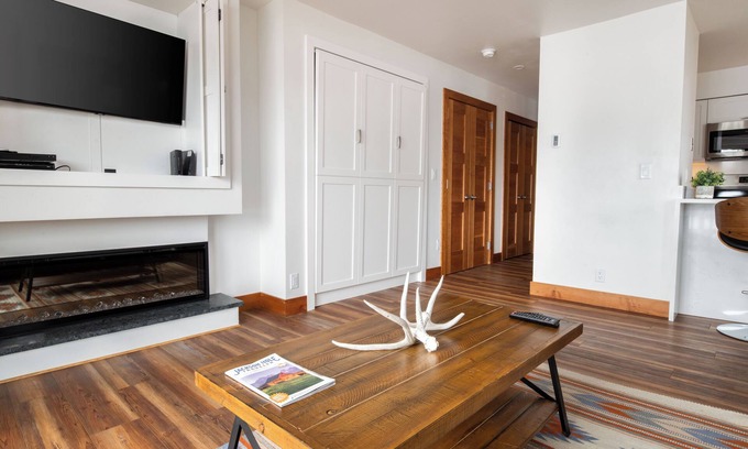 Teton Village Condo | Outpost: Sleeping Indian E3