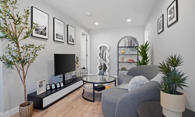 Duarte House | Outstanding BrandNew Chill Oasis