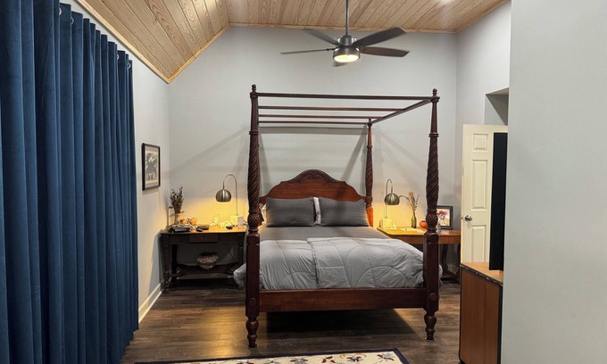 Oxford House | OXFORD CITY LIMITS PRIVATE HOME THAT YOU WILL LOVE!
