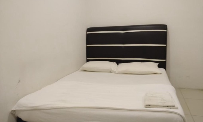 Bota Hotel | OYO 89792 Hamriz Hotel
