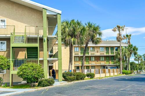 Mobile Hotel | OYO Hotel Mobile, AL I-65 at Airport Blvd