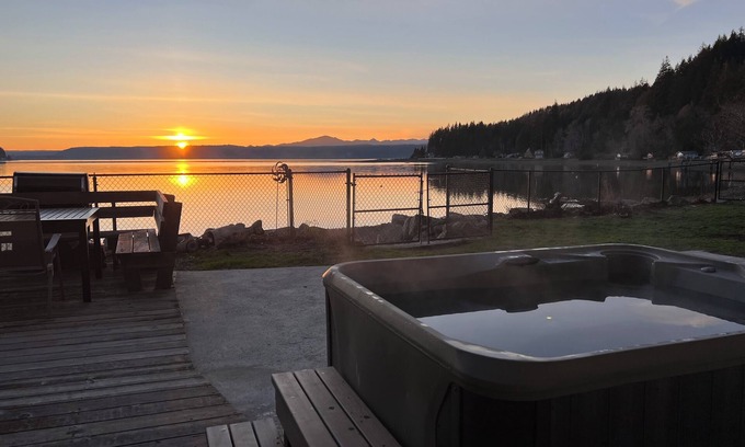 Mason County House | Oyster Paradise Beach House in Tahuya, Hood Canal