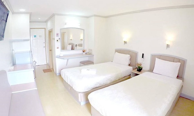 Nakhon Sawan Hotel | P.A. Place Hotel